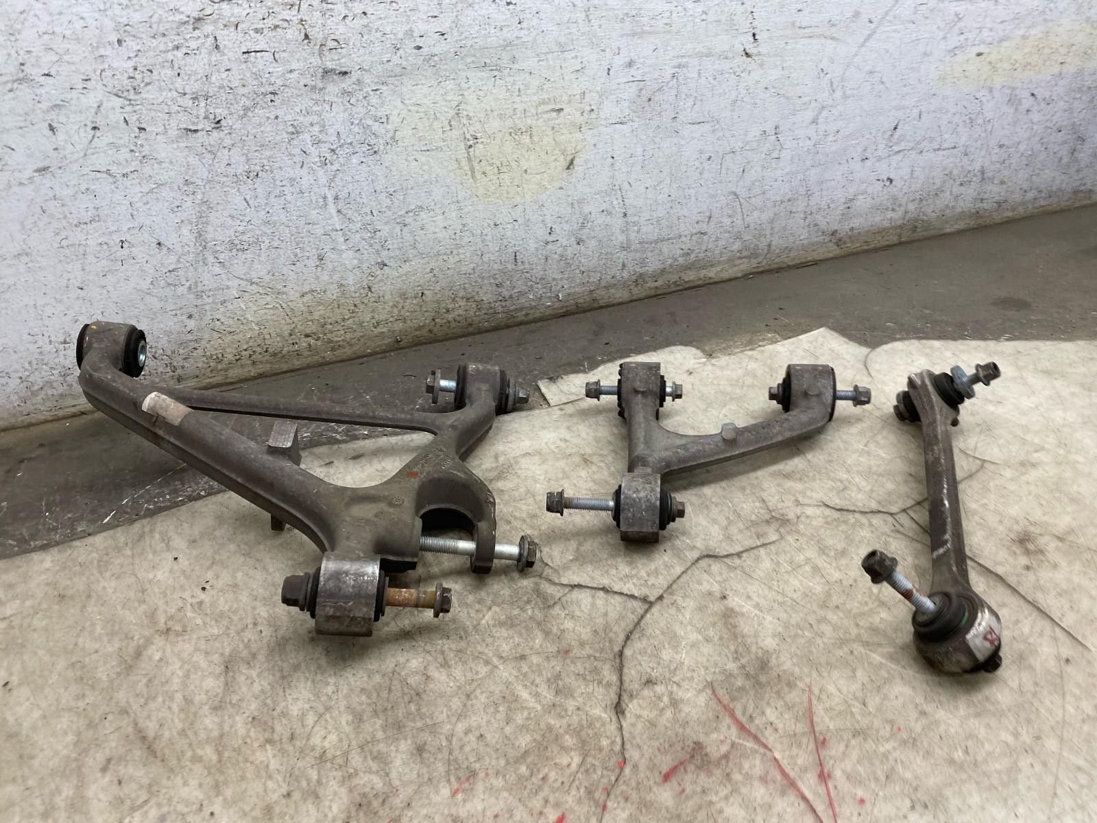 2015 ASTON MARTIN RAPIDE LEFT REAR UPPER & LOWER CONTROL ARM SET *55K MILES* OEM
