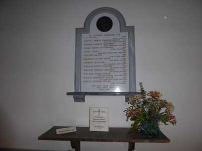 Foto 6x4 St. Oswald, Hacke: Denkmal (a) Hall's Close c2017