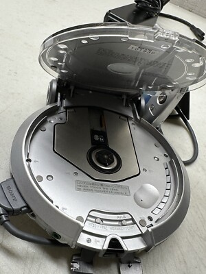 SONY CD DVD WALKMAN 【D-VM1】 Fascinating Look Back at the Sony DVD Walkman (D-VM1) from