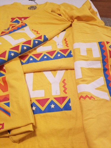 T-shirt Born Fly gialla taglia grande nuova con difetti - Foto 9 di 10