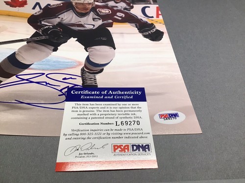 Joe Sakic Signed Colorado Avalanche Signed 8x10 Photo Autographed PSA/DNA COA 1C - Picture 4 of 4