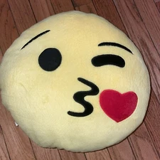 Soft Emoticon Emoji Pillow Heart Kiss Wink 13" Round Cushion Stuffed Plush 