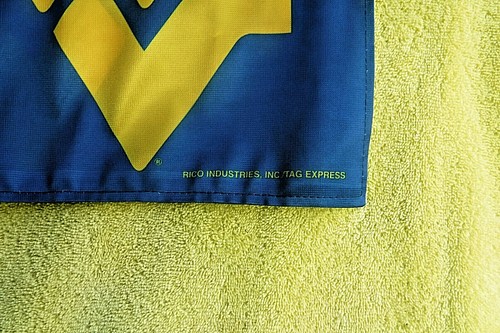 ¡NUEVO CON PEGATINAS - IMPRESIONANTE COCHE/VENTANA DE MONTAÑEROS DE VIRGINIA OESTE BANDERA DE COLOR AZUL! - Imagen 4 de 6