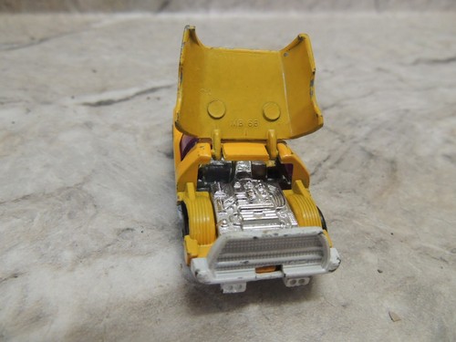 Matchbox 1971 Mazda RX500 #77 Yellow, Superfast, Cracked Windshield - Picture 5 of 6