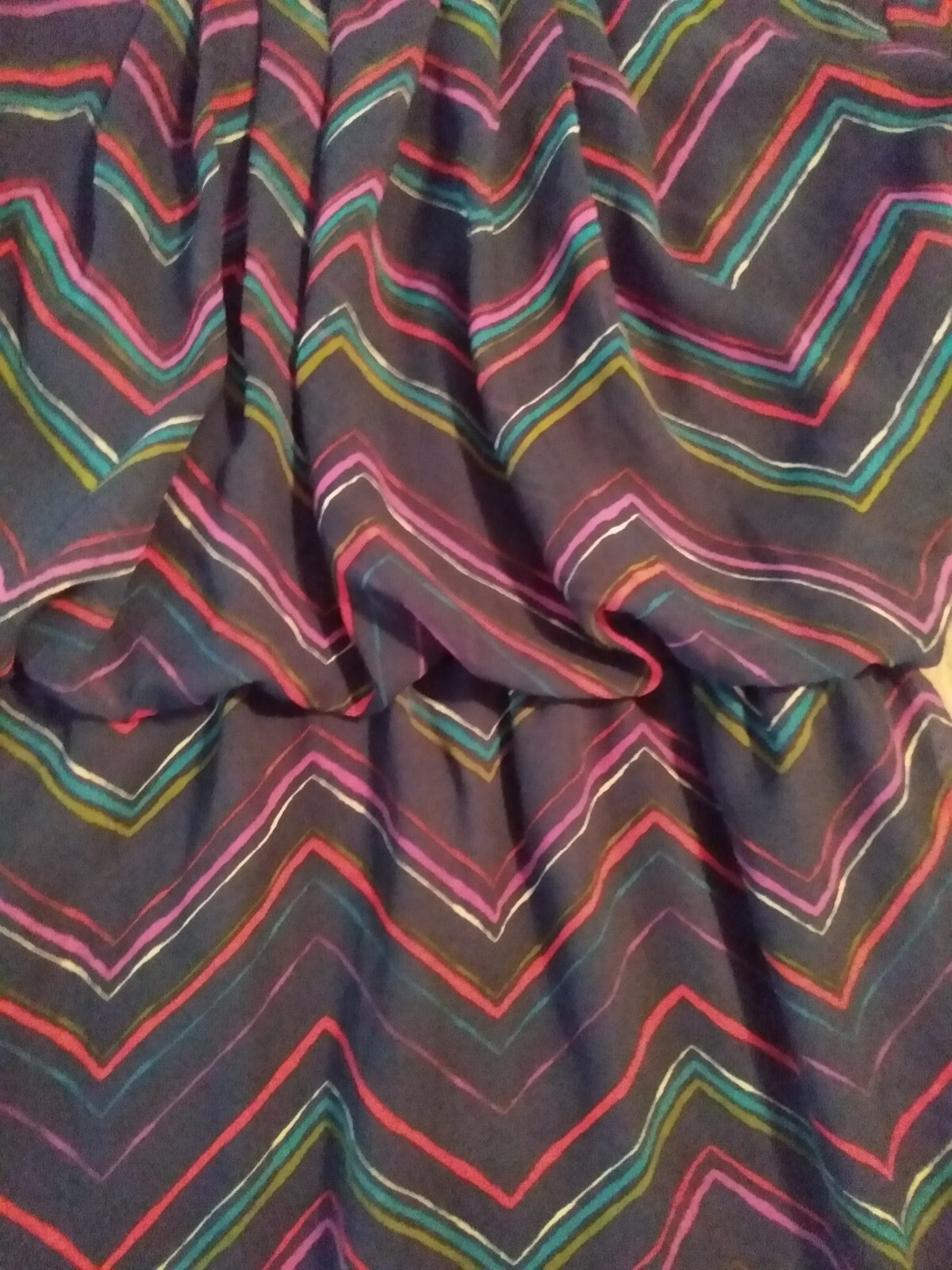 City Triangles Women's Medium Multicolor Zig Zag … - image 4