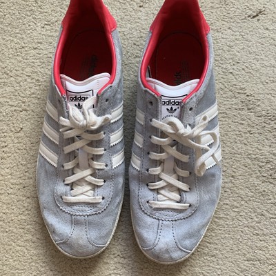 ladies grey and pink adidas gazelles