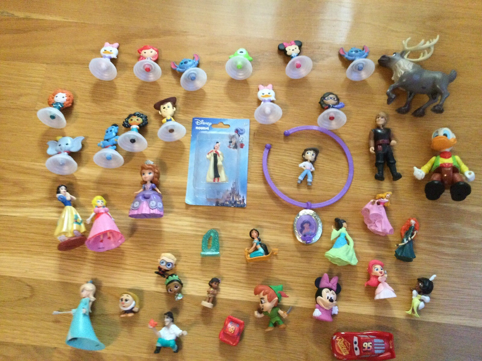 DISNEY FIGURINES Lot 35+ Figures Princesses Peter Pan Minnie Pixar Cars Elsa Mix