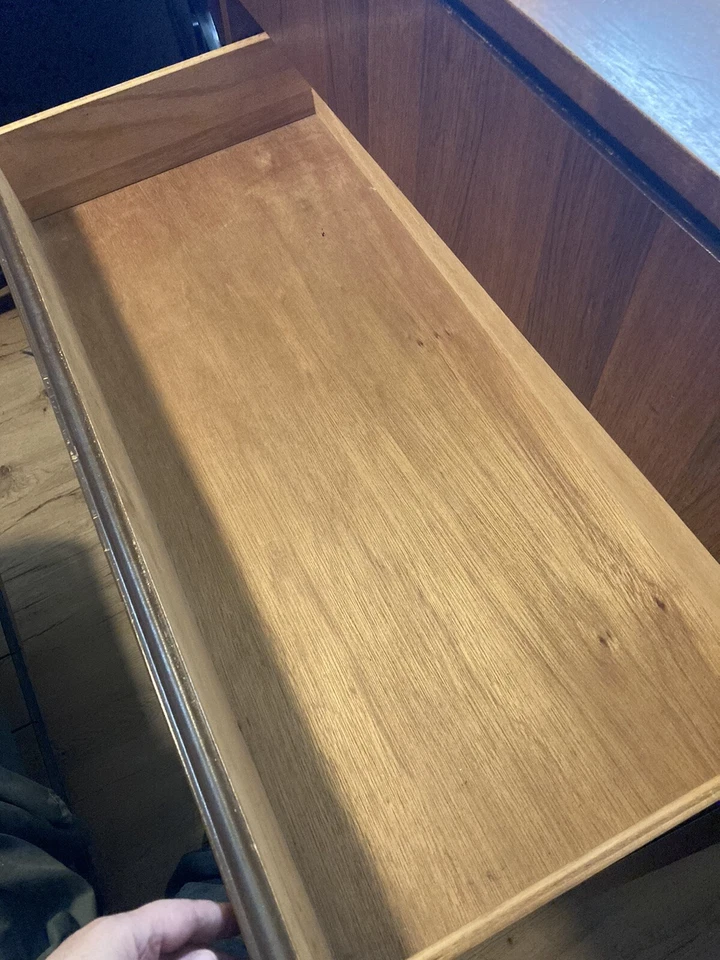 Cómoda Stanley Mid Century Foto 3 de 4