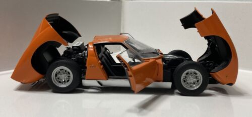 AutoArt Millennium Series 1:18 Scale Diecast ORANGE Lamborghini Miura SV - Picture 4 of 18