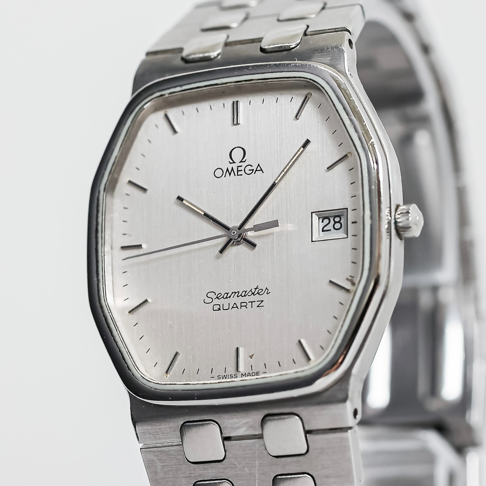 *NEAR OMEGA Seamaster Cal.1430 Date Octagon