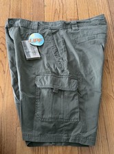 Columbia men  s Cargo Shorts Flat Front Omni-Shade UPF 50 38 Green, 10  Inseam NWT