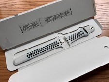 Apple Watch Nike Sport Band 45mm 42/44 OEM Summit Whit/Black M/L Used