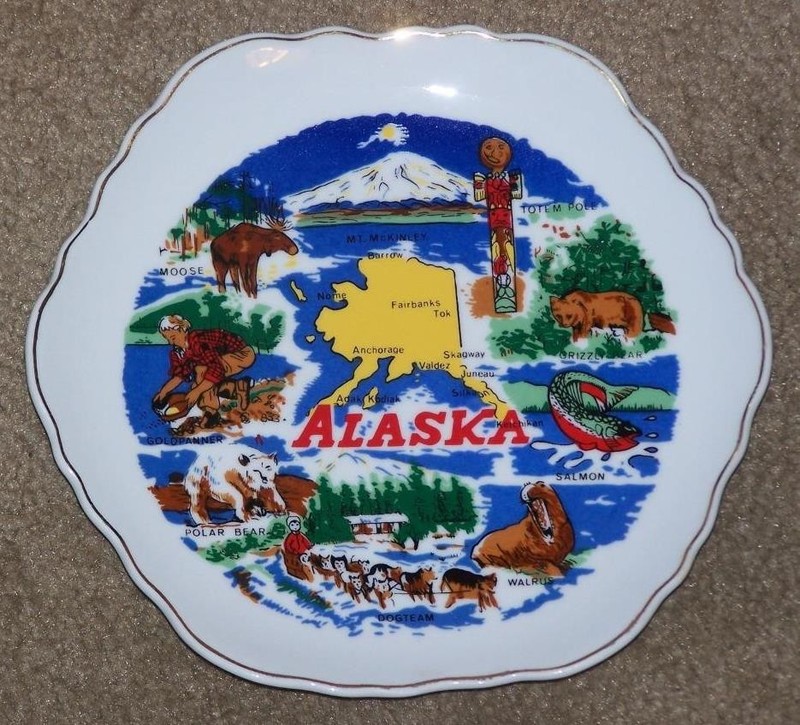 VINTAGE ALASKA SOUVENIR PLATE, 7"