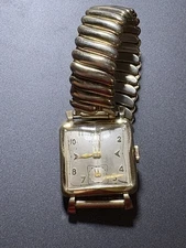 VINTAGE ELGIN WATCH (DOES NOT RUN)
