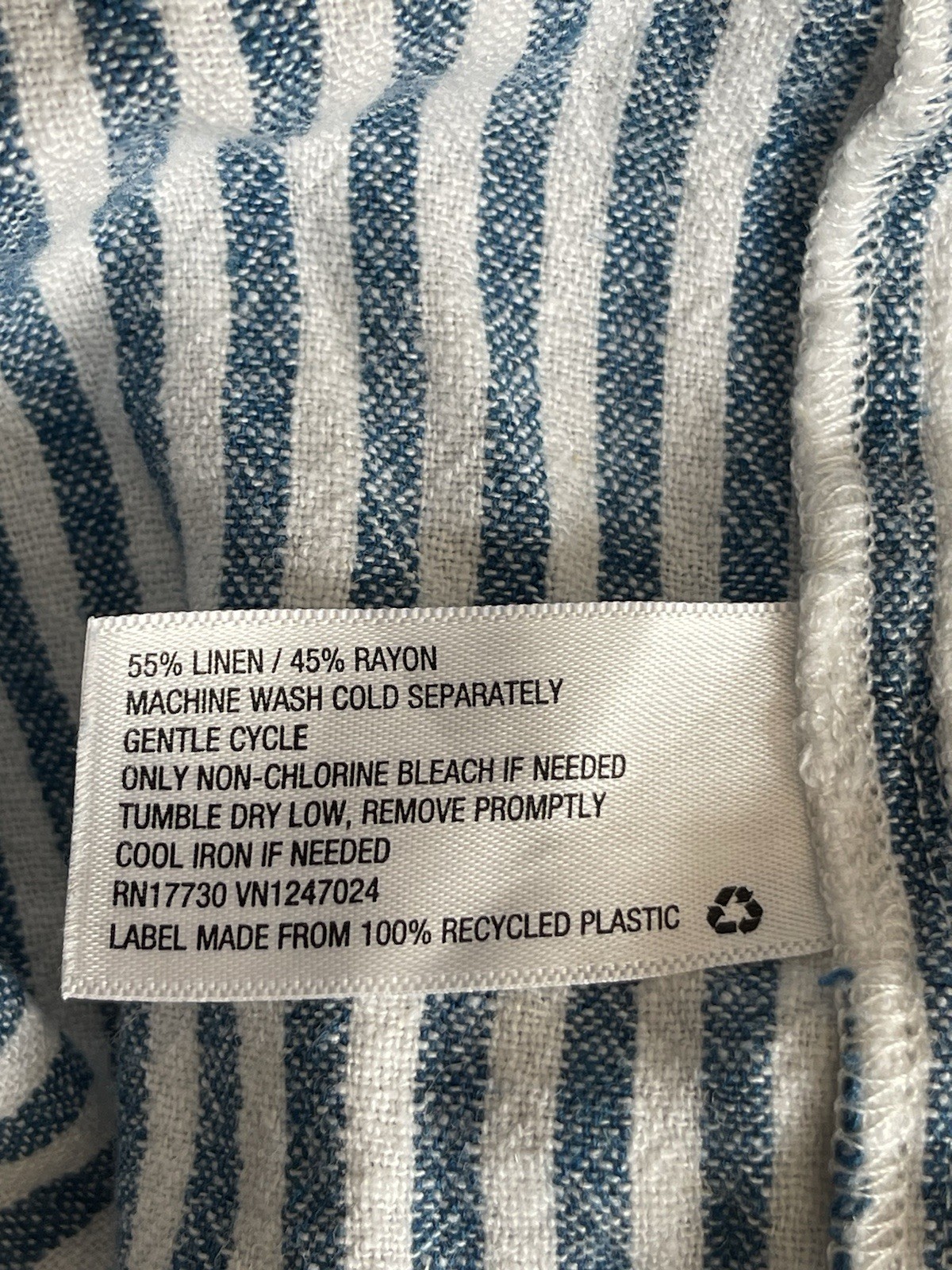 Universal Threads Blue White Striped Sleeveless T… - image 5