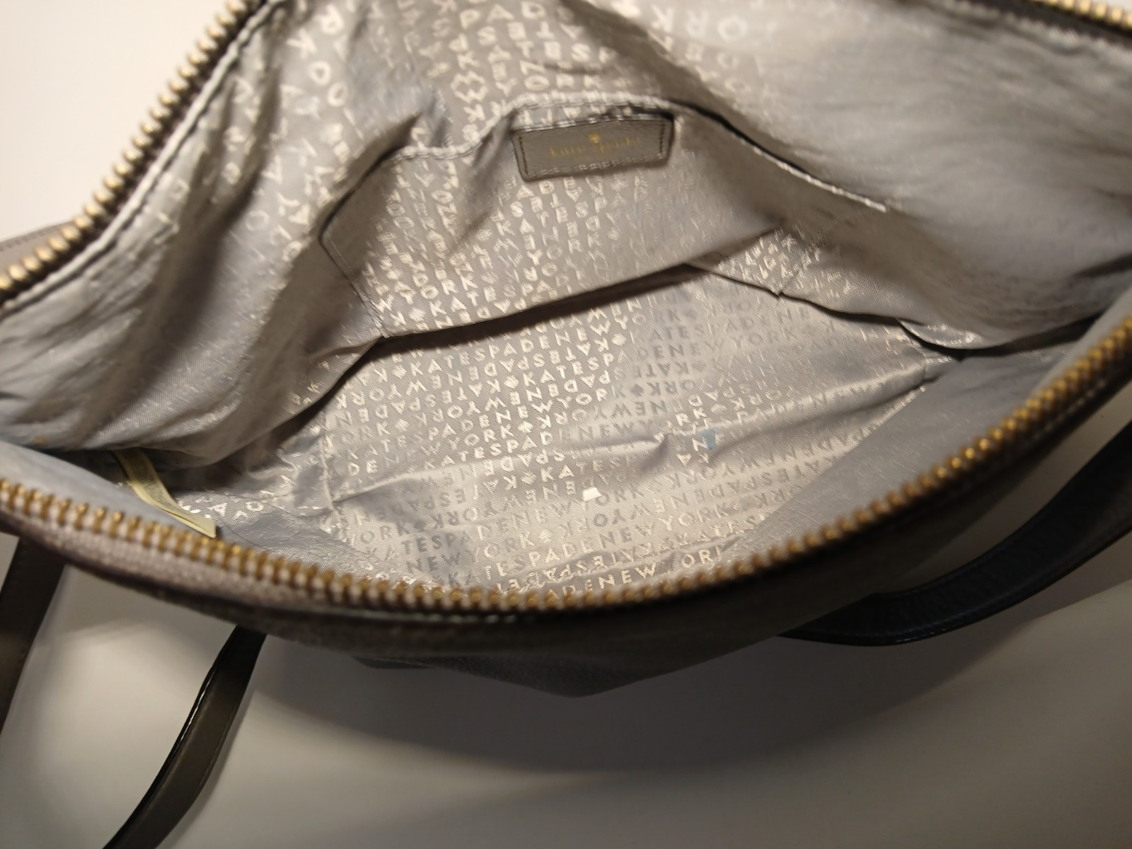 Kate Spade New York Gray Pebbled Crossbody Bag Purse  100% Cow Leather Tassel thumbnail 7