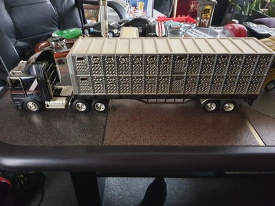 GROßER FRIGHTLINER TRUCK - SELTEN!
