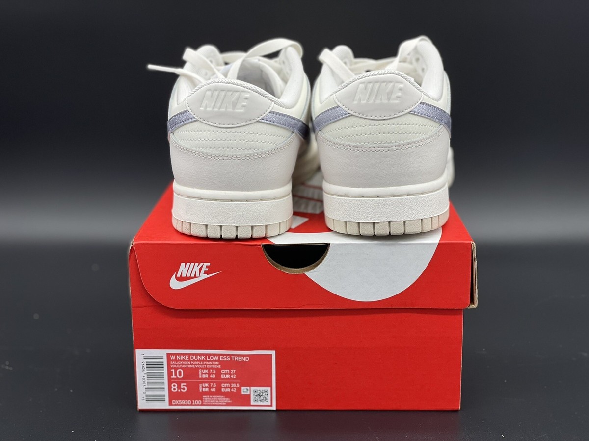 シューズ(女性用) Nike Women's Dunk Low ESS Trend Nike Dunk Low ESS Trend Sneakers | Neutrals | FARFETCH