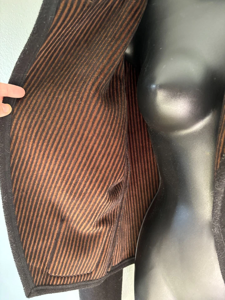 Chaqueta corta forrada de manga larga negra Wooly Bully Colorado para mujer bolsillos grandes Foto 4 de 4