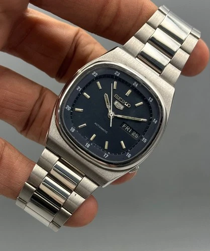 Vintage Seiko 5 Automatic Square Watch Cal 6309 17 Jewels Japan