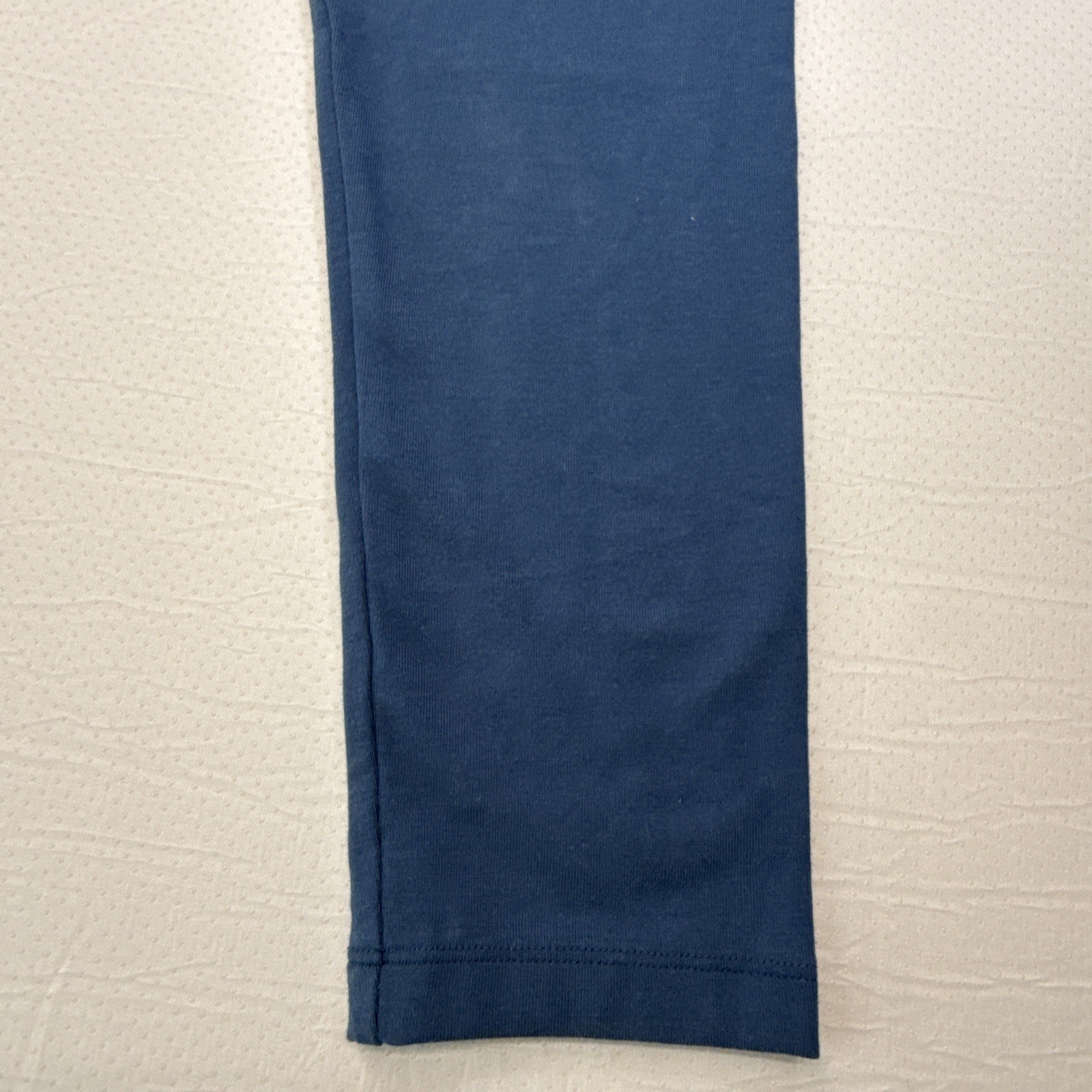 NWT Victoria Secret Women's VSX Blue Essential Leggings Size Large 30” Inseam thumbnail 2