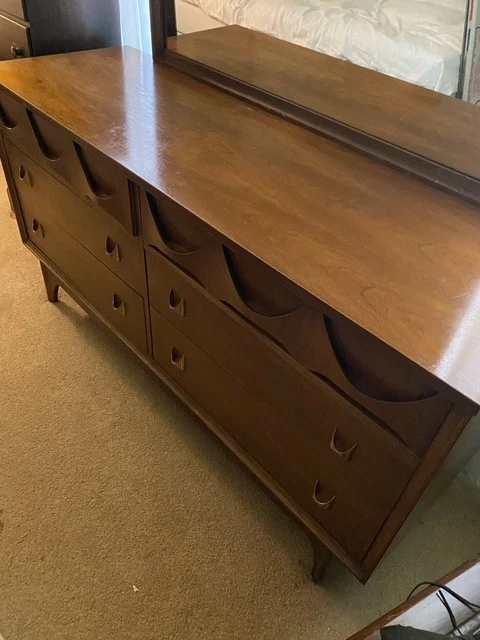 Broyhill Brasilia Bedroom Suite - Image 2 of 4