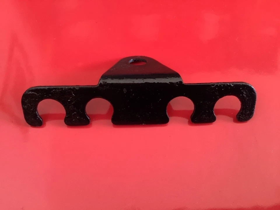 LANCIA FULVIA-NICE ORIGINAL PLUG LEAD BRACKET/TIDY. — 第 3/4 张图片