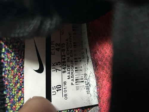 Size 10 - Nike Air VaporMax Flyknit 2 Black Multicolor Women - Picture 7 of 8