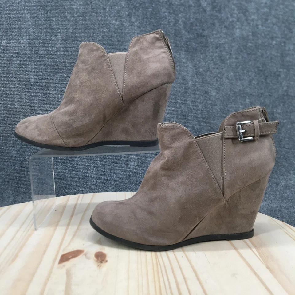 Maurices Boots Womens 9 Casual Back Zip Chelsea Ankle Bootie Brown Fabric Wedge - Image 2 of 4