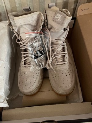 NEU nike air force 1 high Size 9 farbe: sand