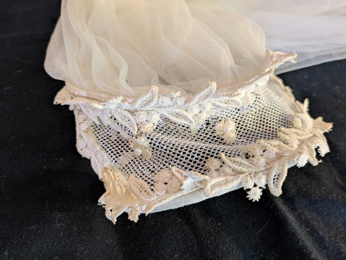 Vintage Ivory Wedding Veil Headband Crown & 23” Tulle  display picture 2