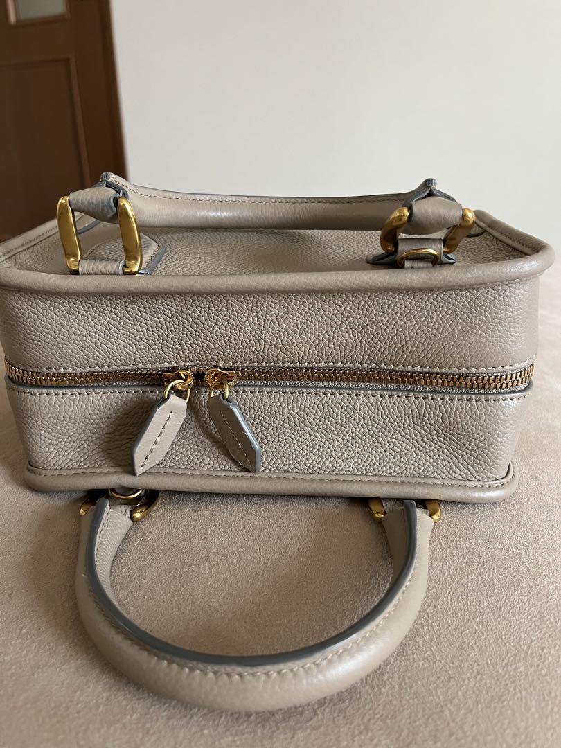 J&M Davidson Mia Cube Mini Leather Handbag / Shoulder Bag in Grayish Beige