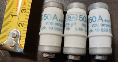 LOT OF 3  SIBA 50A 440V VDE 0636/4 CERAMIC FUSE - 10 028 07