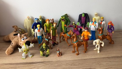 scooby doo monster figures