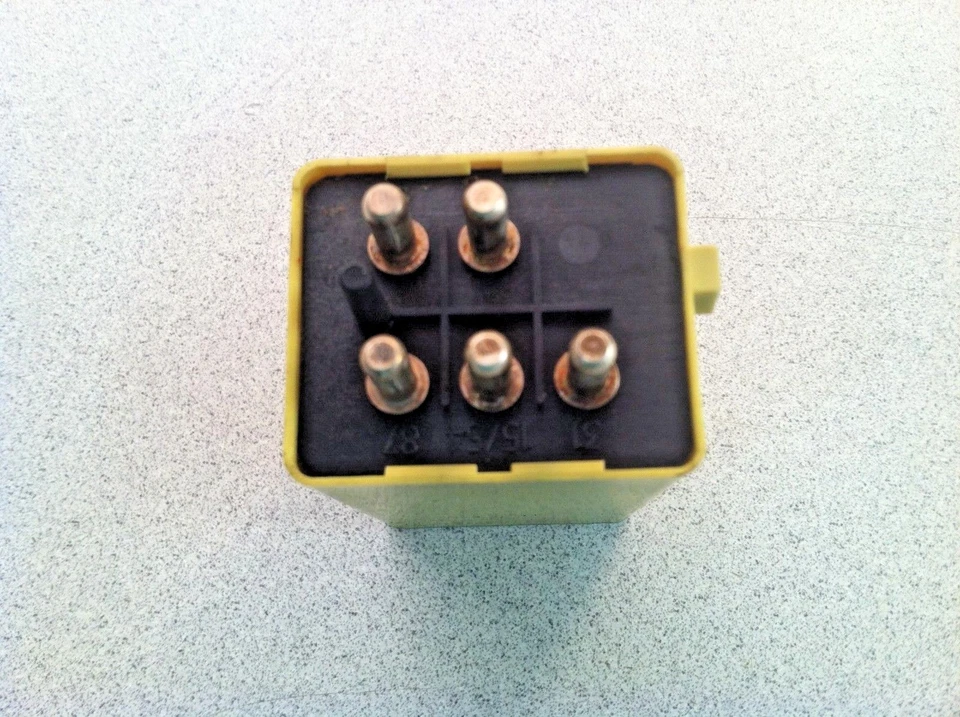 Mercedes-Benz 380sec 1981-1985 420sec 500sec w126 ~ relé ventana trasera térmica Foto 2 de 3