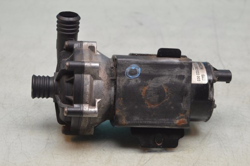 06-09 W219 MERCEDES BENZ CLS55 AMG INTERCOOLER WATER PUMP 2205040740 - Picture 8 of 10