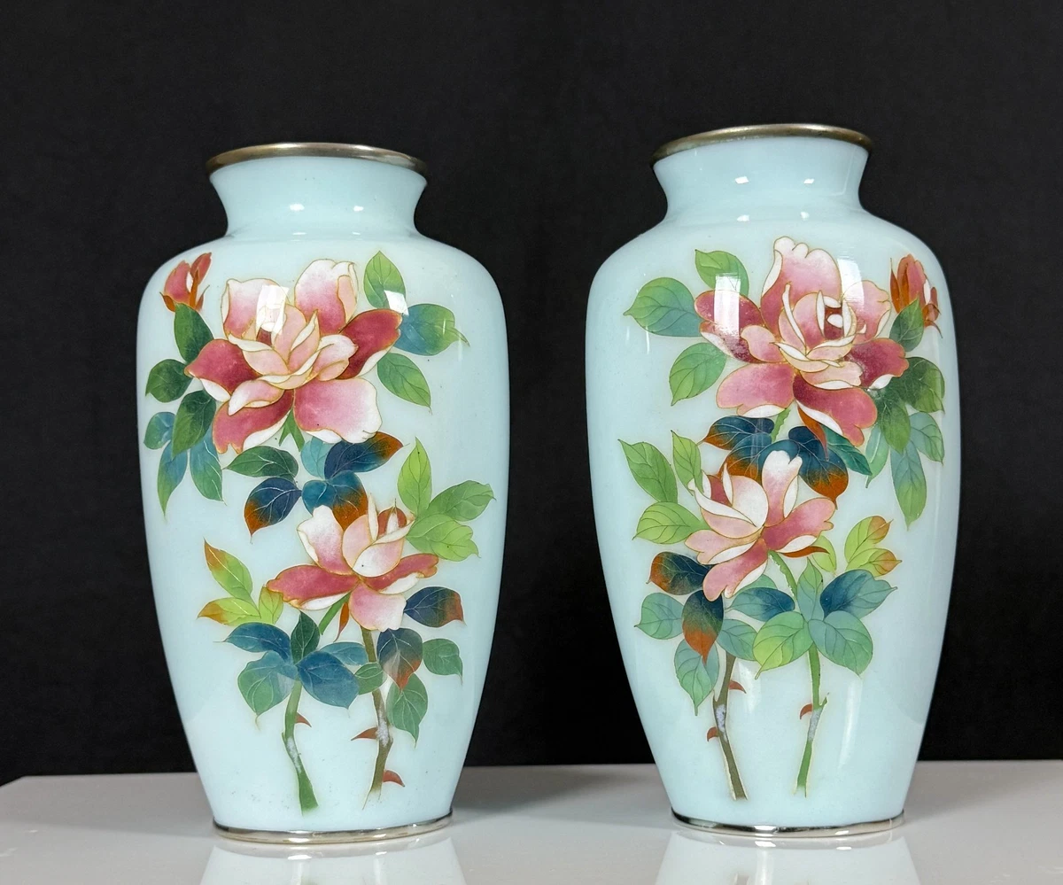 25+ Blue Vintage Original Antique Japanese Vases for sale