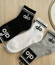 ALO Yoga 3 Pairs Throwback Half-Crew Socks – Unisex White Gray Black, New Size L