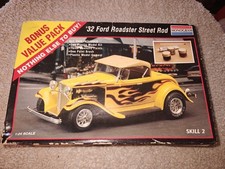 Vtg. Monogram '32 Ford Roadster Street Rod Model Kit 6626 All Pieces Complete