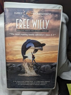 Free Willy VHS 1993 Clamshell Richter Schellenberg Madsen Petty Harris Atkinson