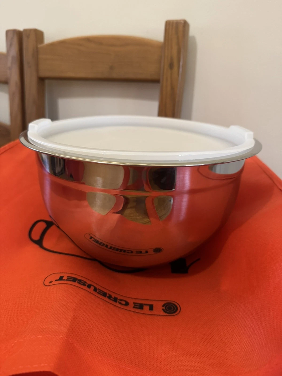 Le Creuset Stainless Steel Mixing Bowl Set of 3 Bowls with Lids New Unused NEW
Opens in a new window
