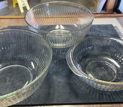 Pyrex Glass Sculpted Mixing Bowls  (2) 4 Qt.  (1) 2 Qt With Handle.