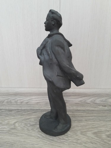 Soviet sculpture Vladimir Lenin Young. 30 cm. Cast iron. USSR original. Stigma. - Picture 6 of 12