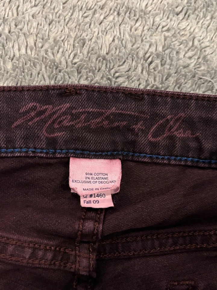 Pantalones de mezclilla Martin + Osa para mujer 27 granate rectos lavado oscuro informales elásticos Foto 2 de 4