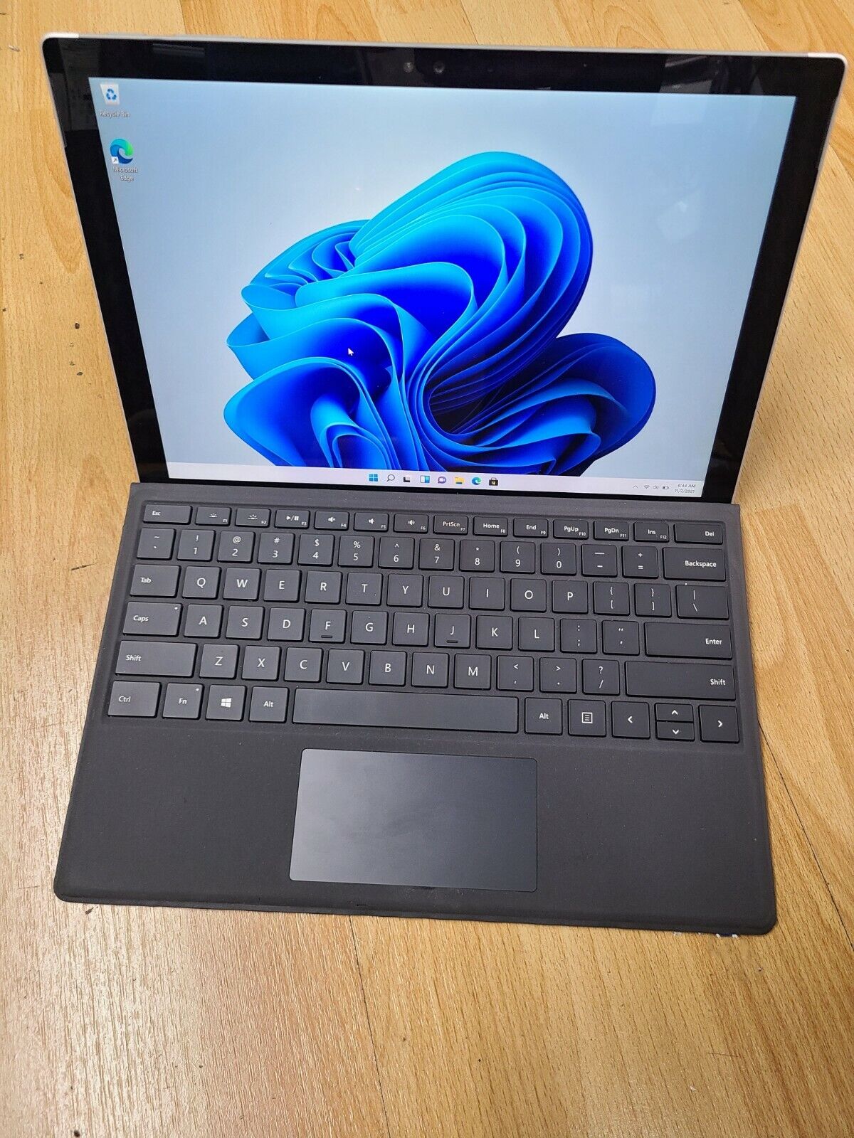 【良品】Surface Pro 6 i5 8GB 256GB Windows11