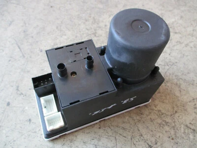 ZV Pumpe VDO Zentralverrigelung AUDI A3 S3 8L A4 B5 A6 C4 8L0862257G - Bild 1 von 4