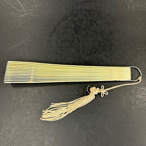 Vtg Celluloid Pierced Ladies Hand Fan Dragon Cream Ribbon Pink Tassel