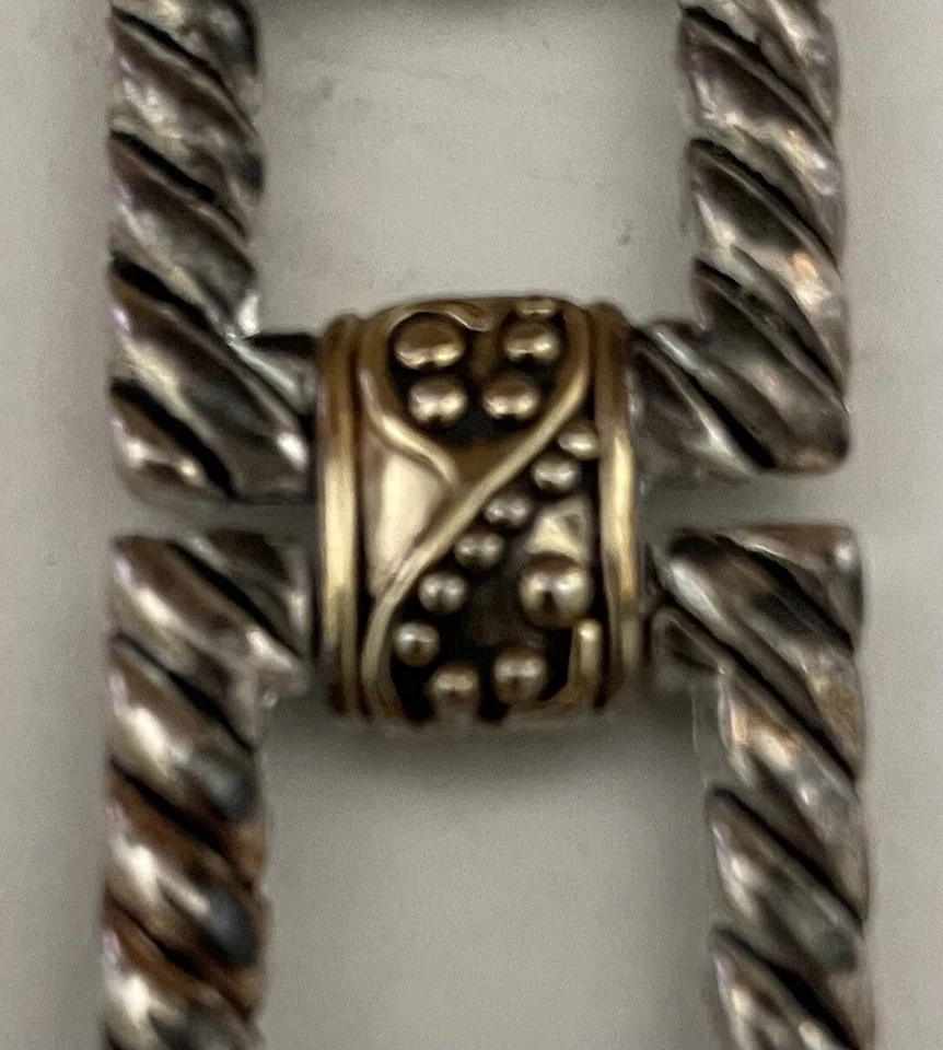 Raro reloj de cuarzo para damas Geneva de acero inoxidable con correa plateada y dorada Japón Foto 3 de 4