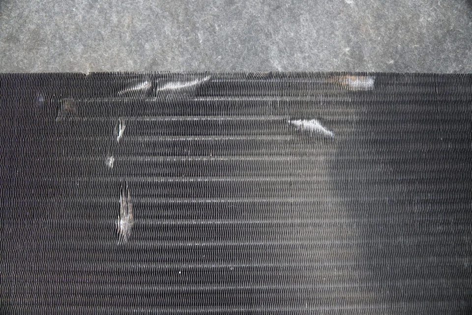 交流电空调冷凝器 5017105AA 4786496 原始设备制造商 普利茅斯 Prowler 1997 - 2002 — 第 3/4 张图片