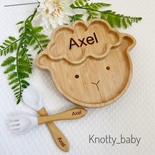 Personalisierte Lasergravur Bambus Wei&szlig; Schaf Baby F&uuml;tterplatte Set + Saugnapf